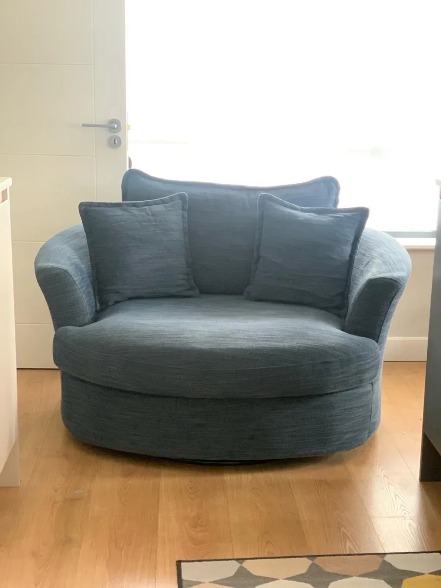 Cuddler Couch - Image 1