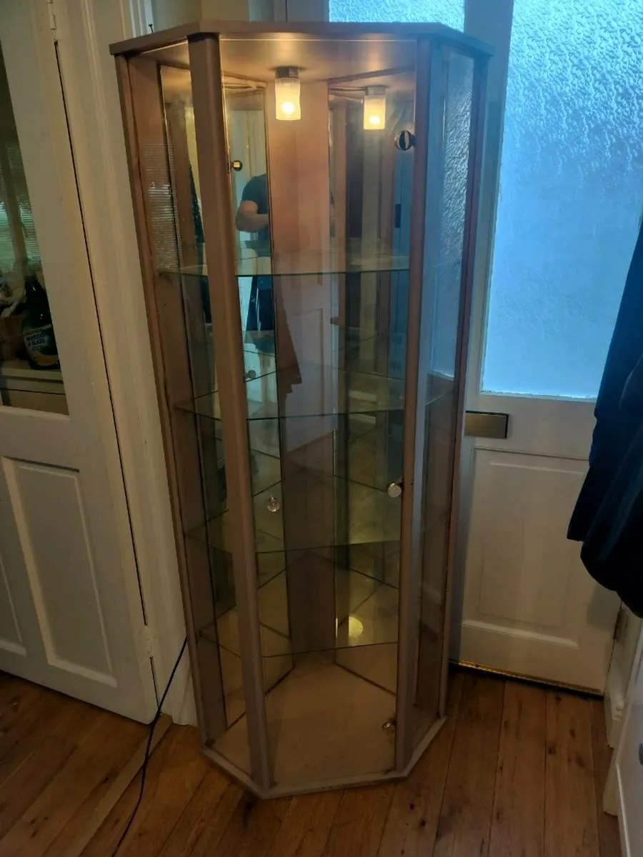 Glass cabinet