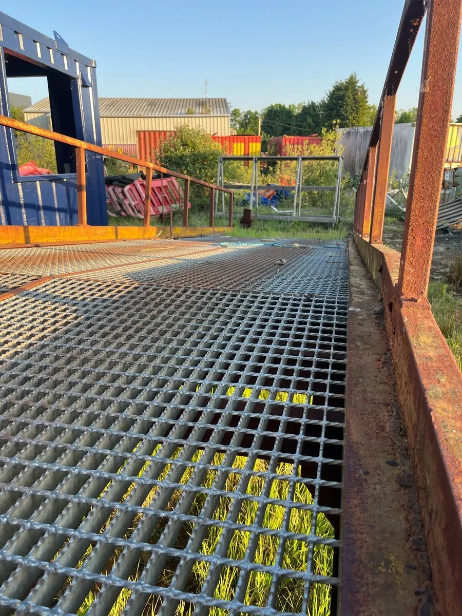 Loading Ramp - Image 2