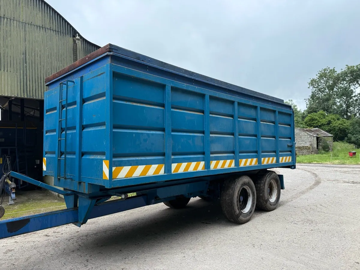 Morris Grain Trailer - Image 1