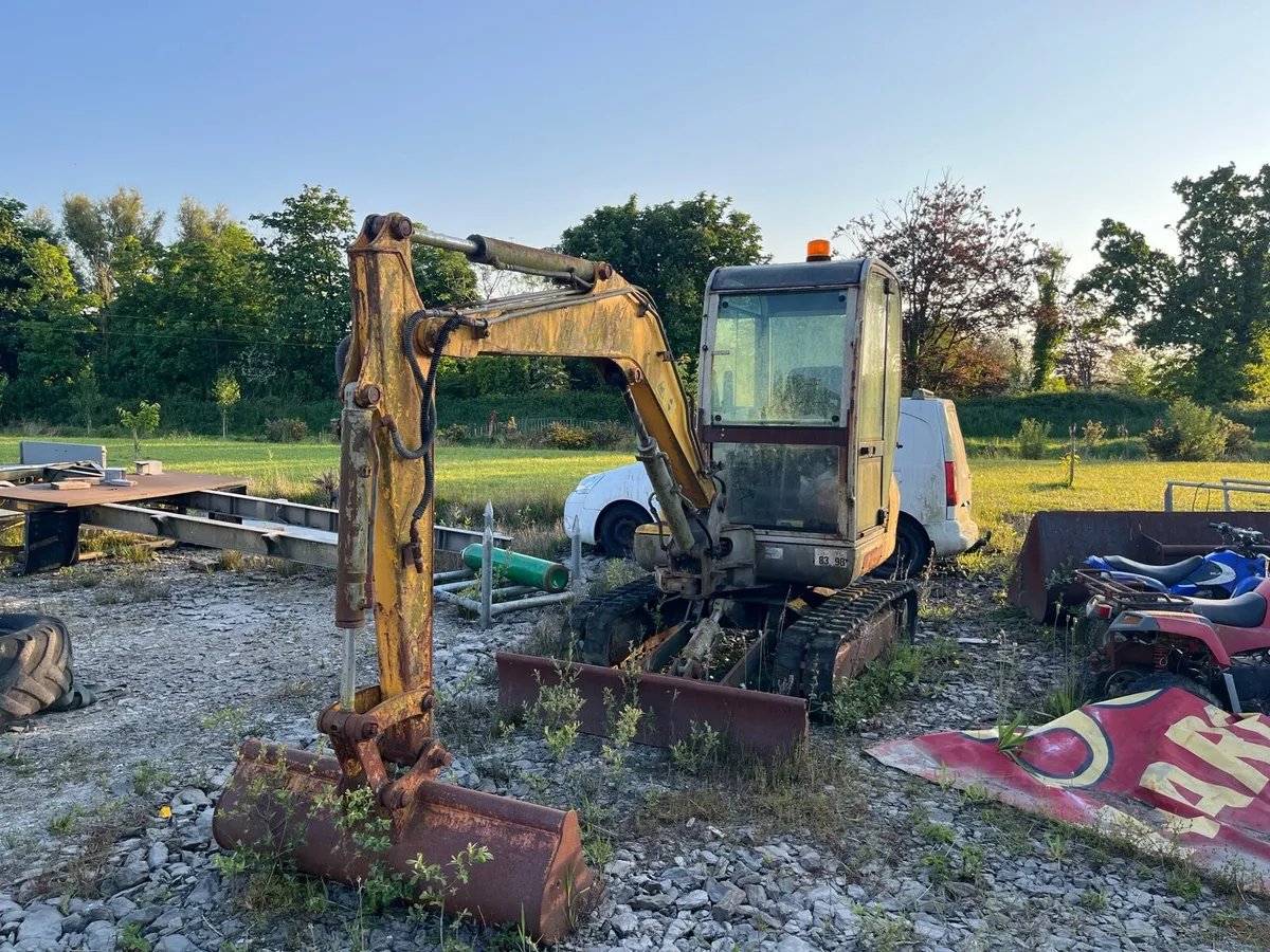 Mini digger - Image 1