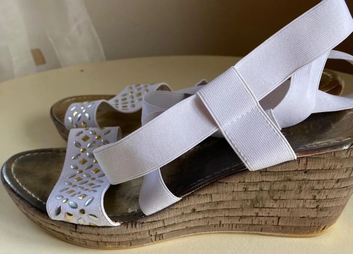 White elasticated wedge sandals sz  8 or 42 - Image 2