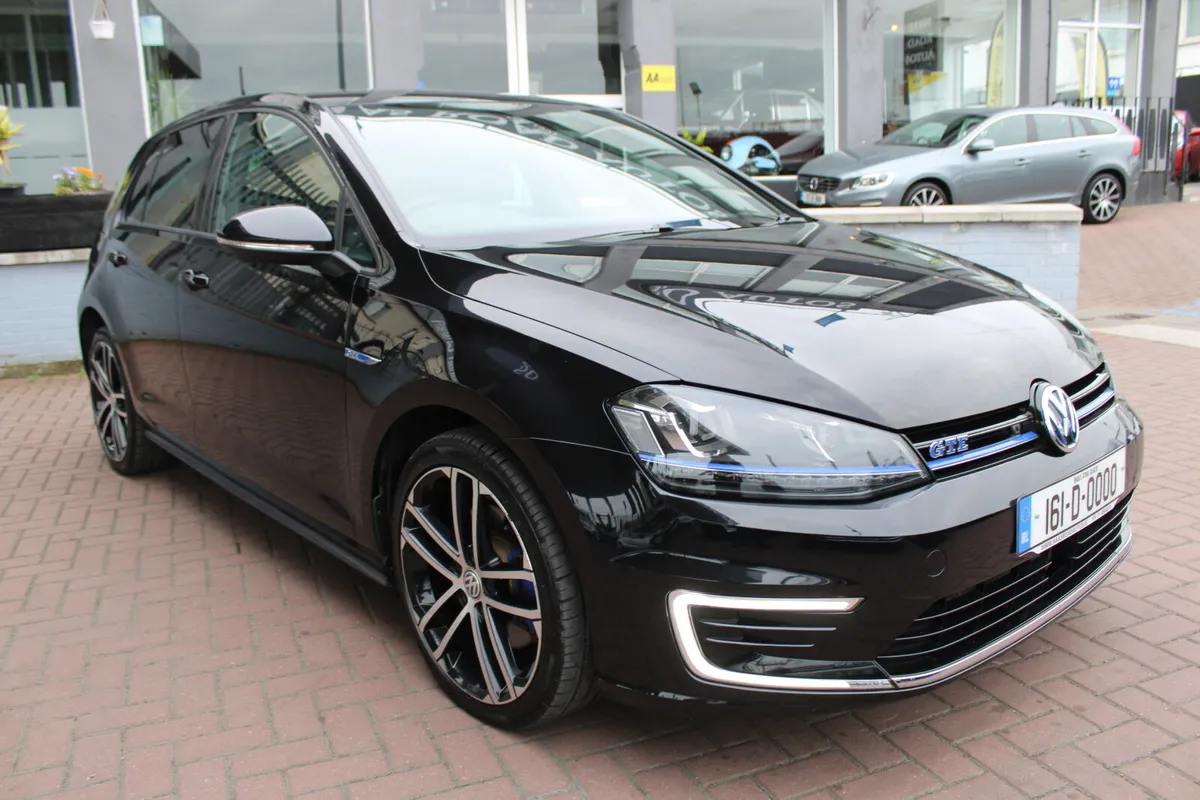 VW GOLF 1.4 TSI GTE PLUS 5DR HATCHBACK AUTOMATIC - Image 2