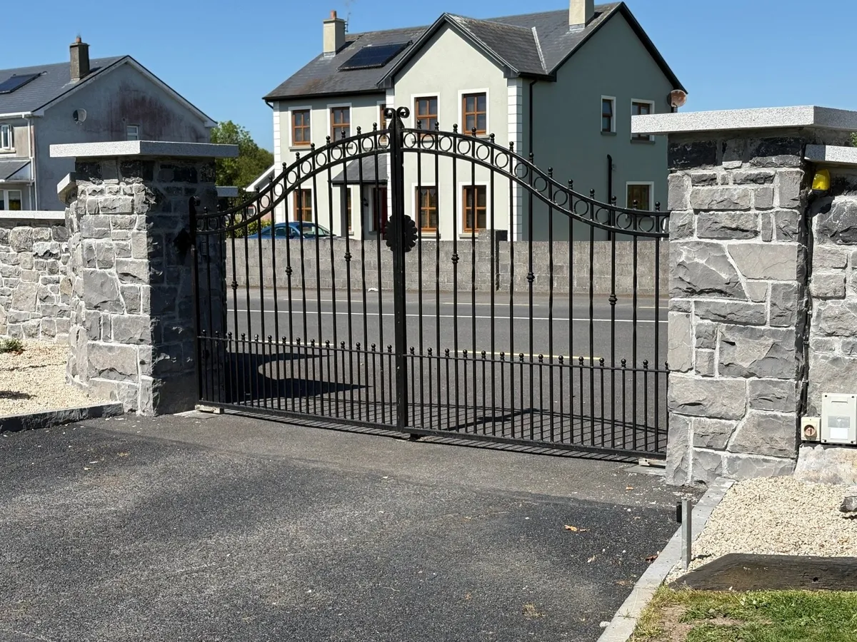 Gates - Image 2