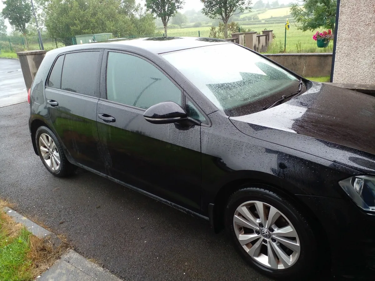 Volkswagen Golf 2015 - Image 1