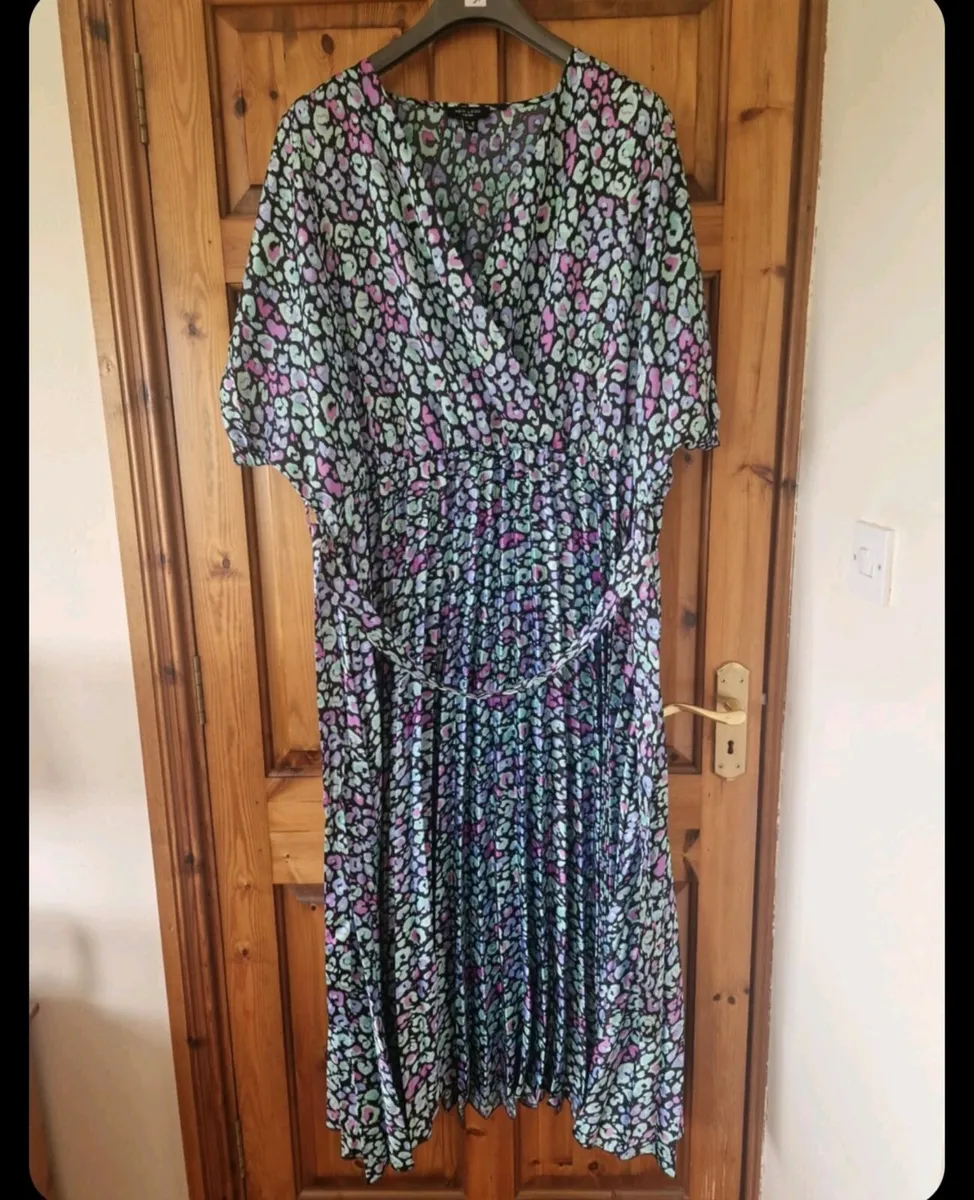New occasion dress sz 30 - Image 1