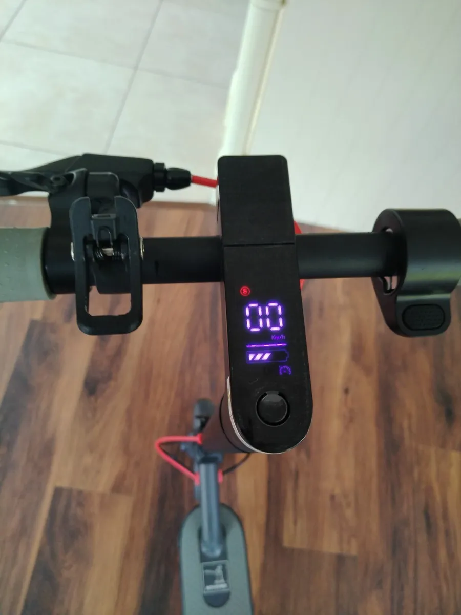 Aovopro ES80 Electric scooter for sale - Image 4