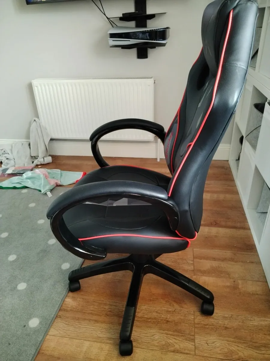 Gaming chair - Image 2