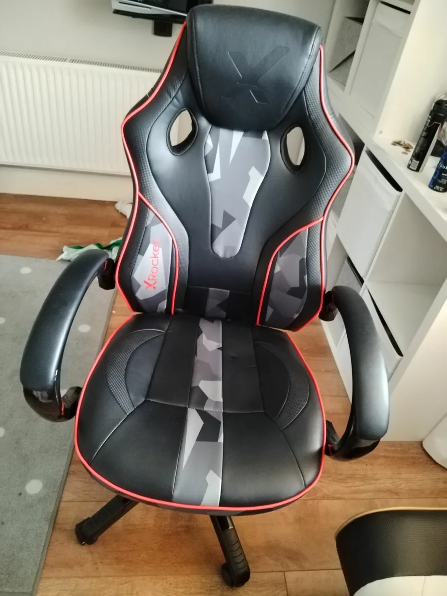 Gaming chair - Image 1