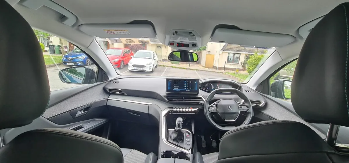 Peugeot 3008 2021 - Image 2