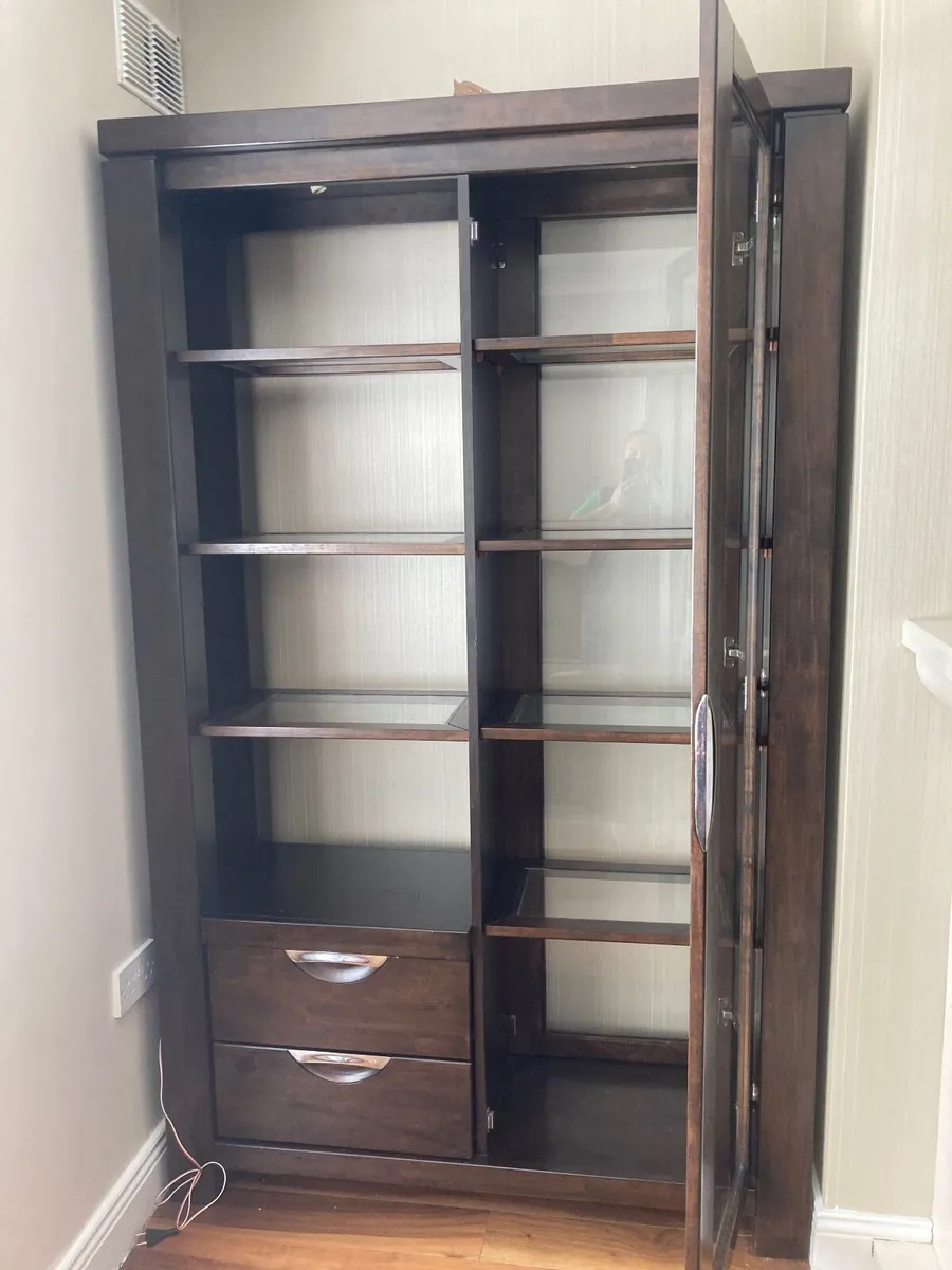 Cabinet - Image 2