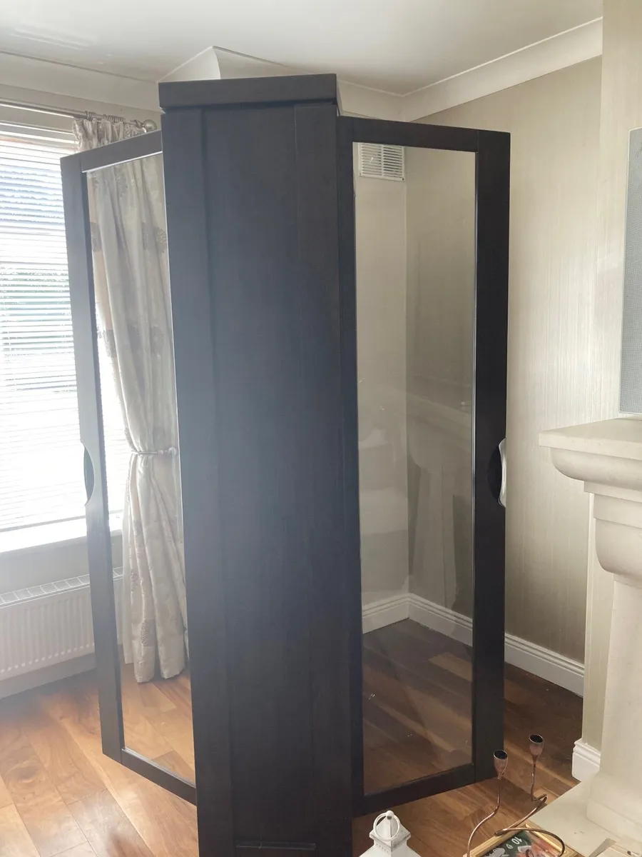 Cabinet - Image 4