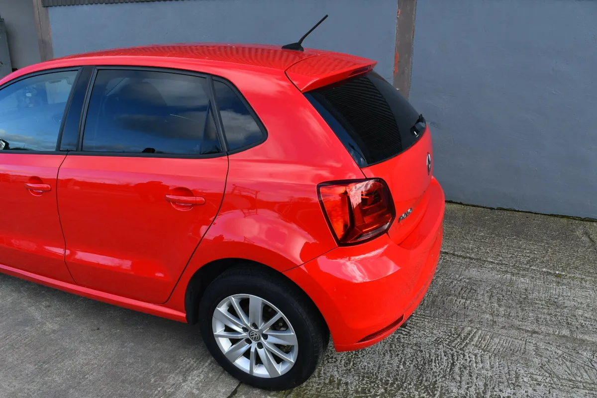 Volkswagen Polo HIGHLINE 1.2 PETROL AUTOMATIC - Image 4