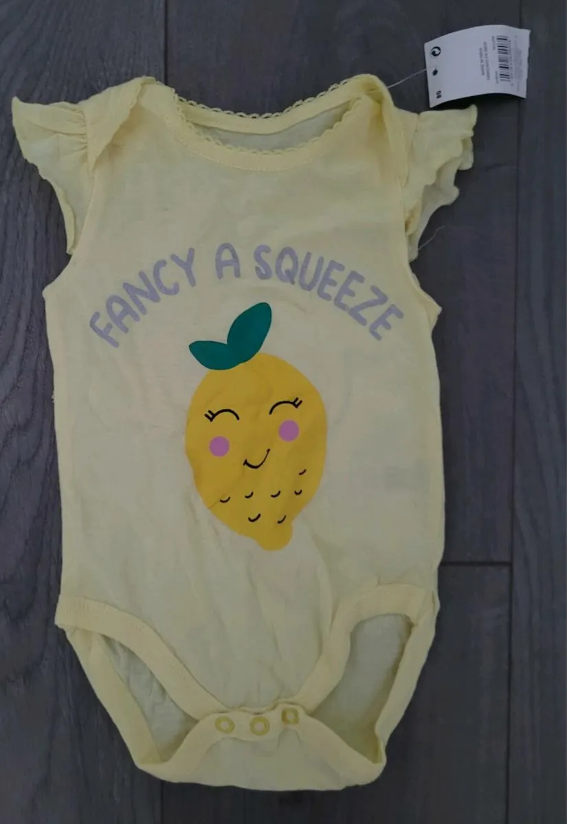 Boy or girl short romper suit - Image 1