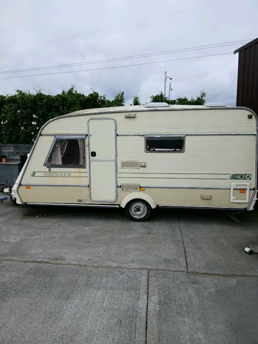 Carvan for sale - Image 2