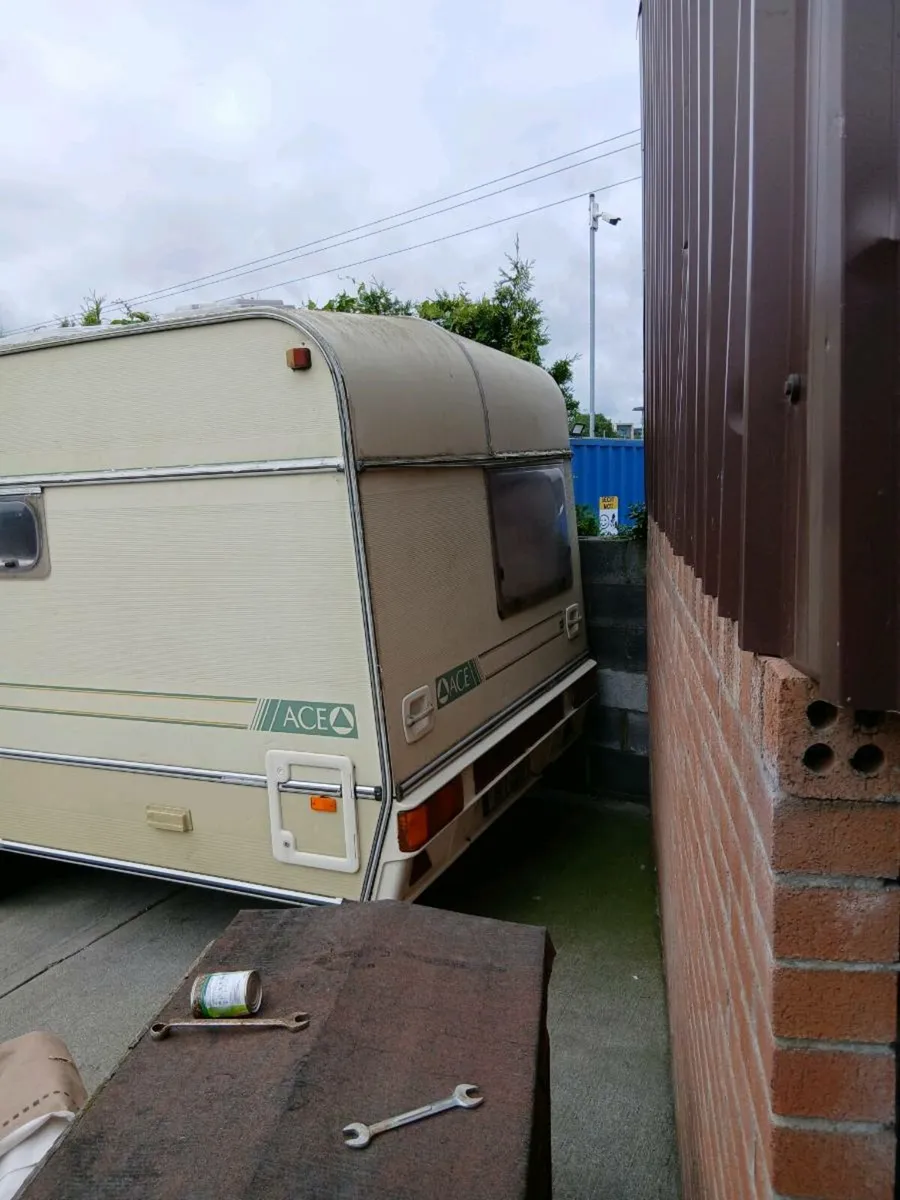 Carvan for sale - Image 3