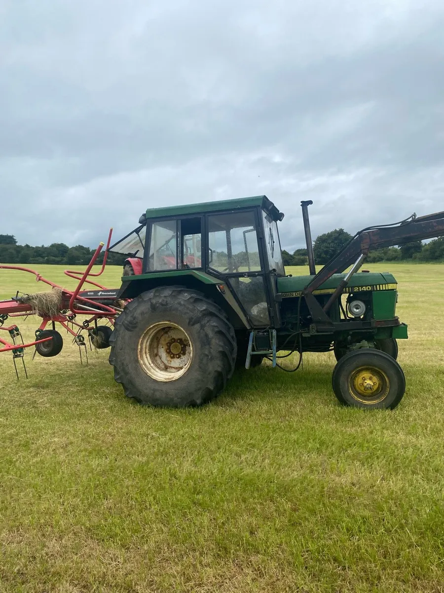 John Deere 2140 - Image 2