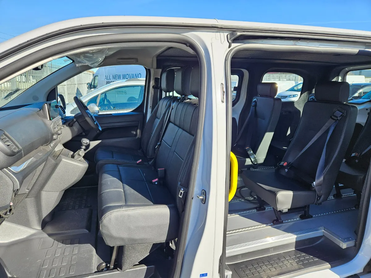 Opel Vivaro 7 Seater bus - Image 4