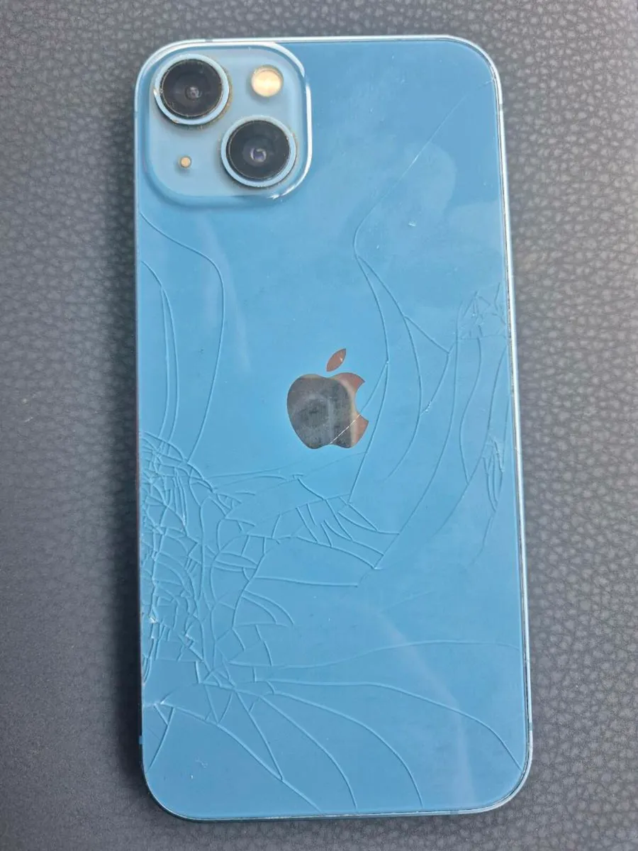 I phone 13  128gb - Image 2