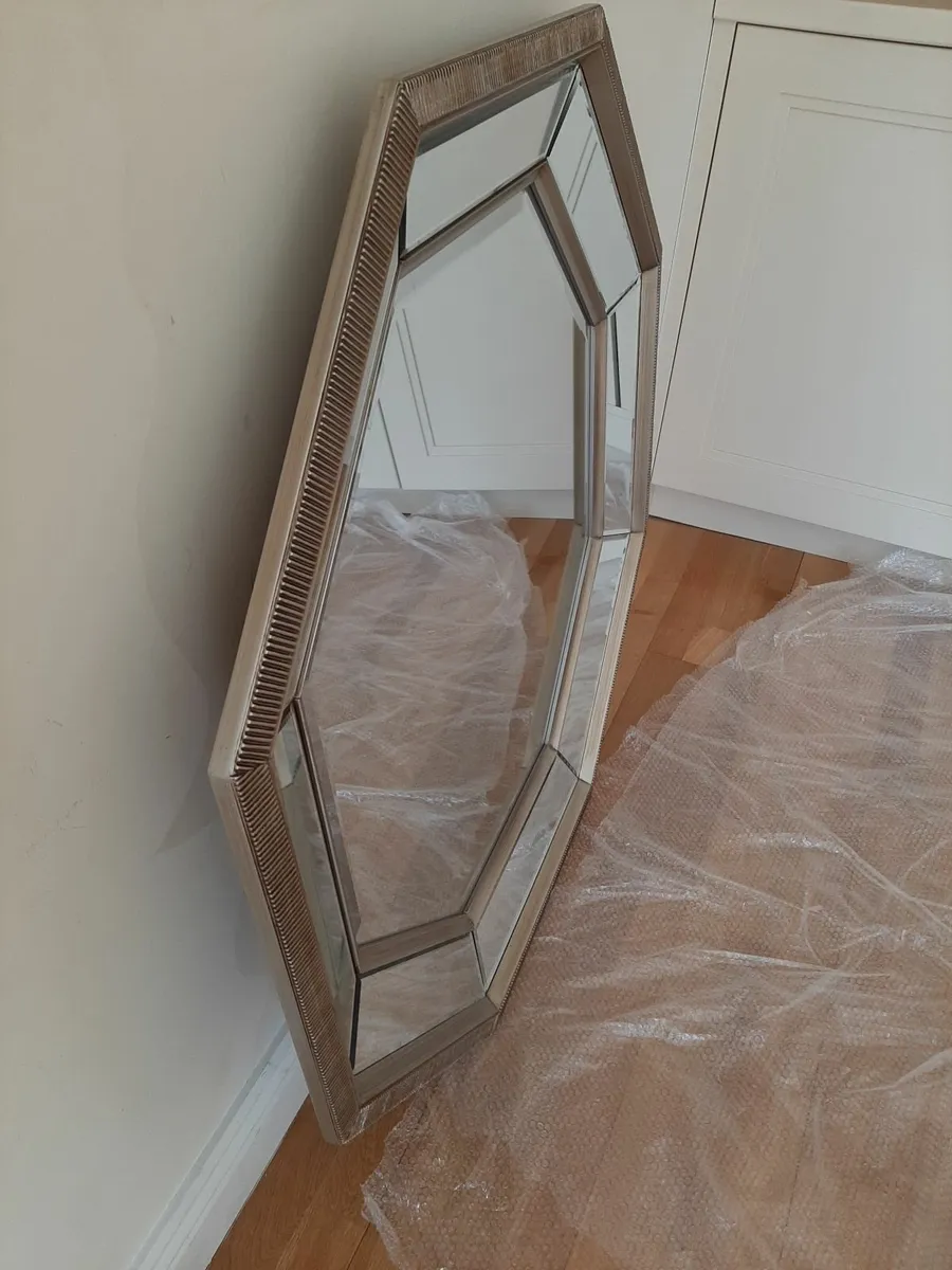 Octagonal Mirror 90cm X 90cm - Image 3