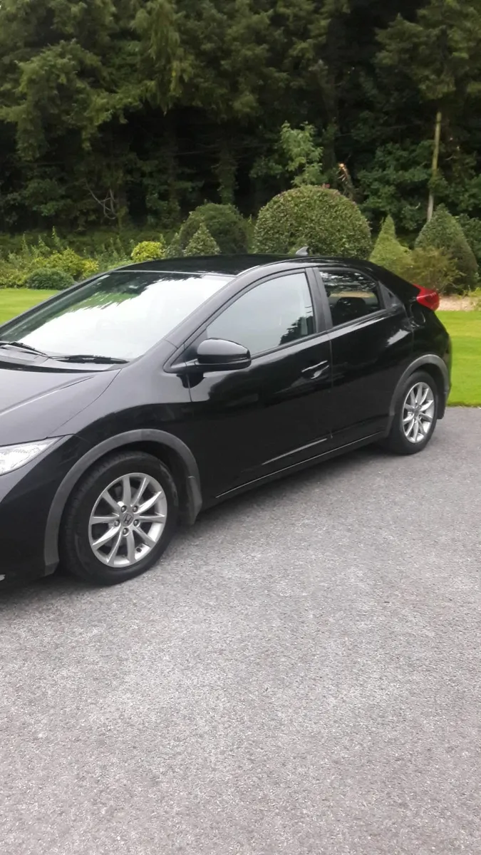 Honda Civic 2012 - Image 1