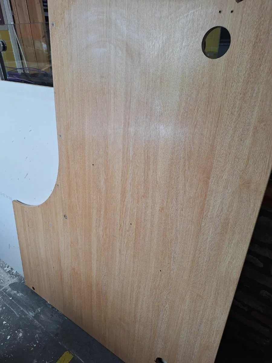 Office Desk - Image 1