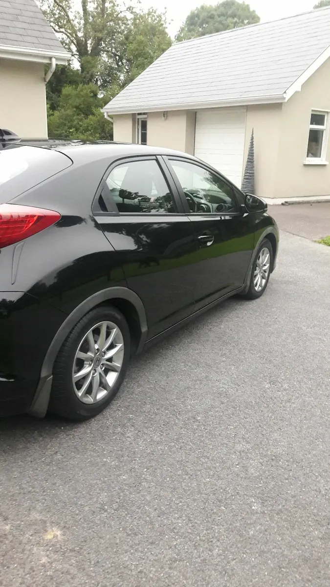 Honda Civic 2012 - Image 3