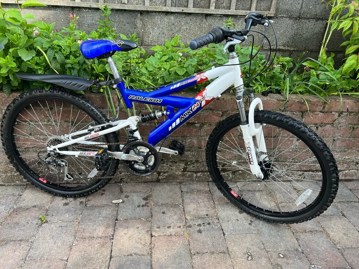 Raleigh Mountain Bike in great condition size 24 - Image 4