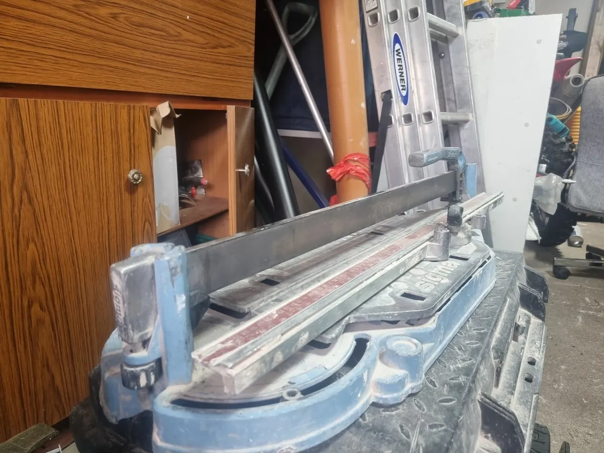 Tile cutter 77 cm