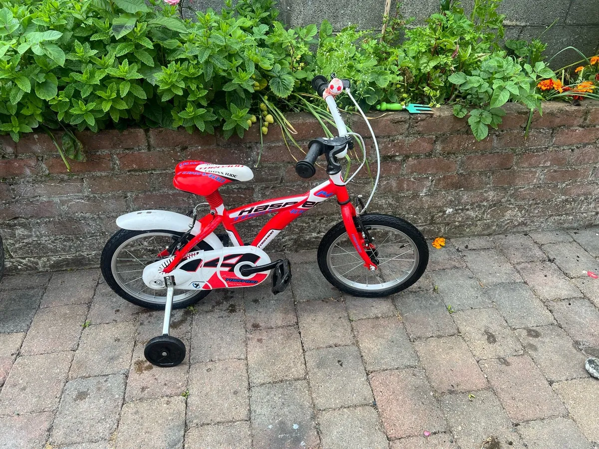 Boys Bike size 14 great condition with stabiliser - Image 3