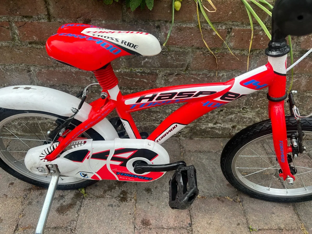 Boys Bike size 14 great condition with stabiliser - Image 4