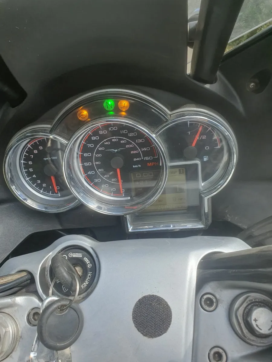 MOTO-GUZZI 1200 2010 - Image 1