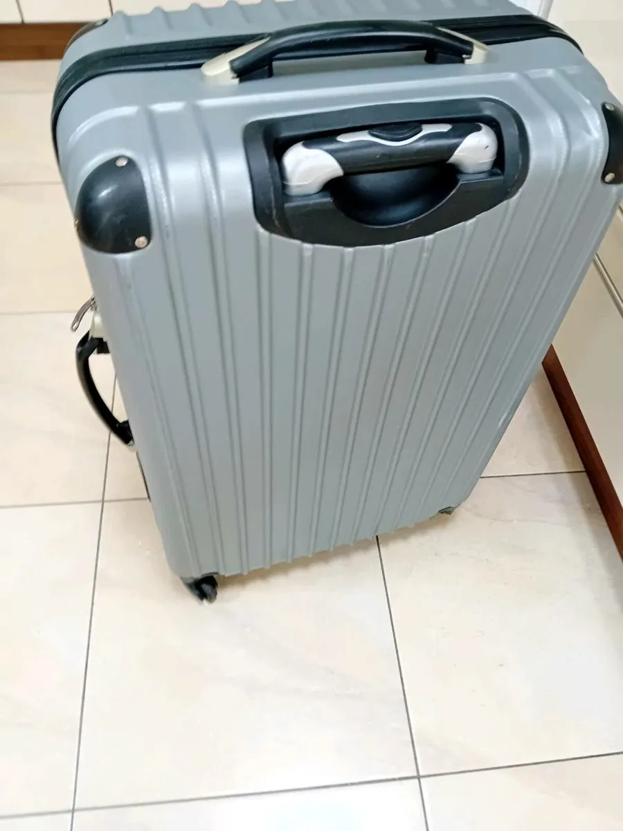 EXTRA EXTRA LARGE SUITCASE 4 WHEELS - Image 2