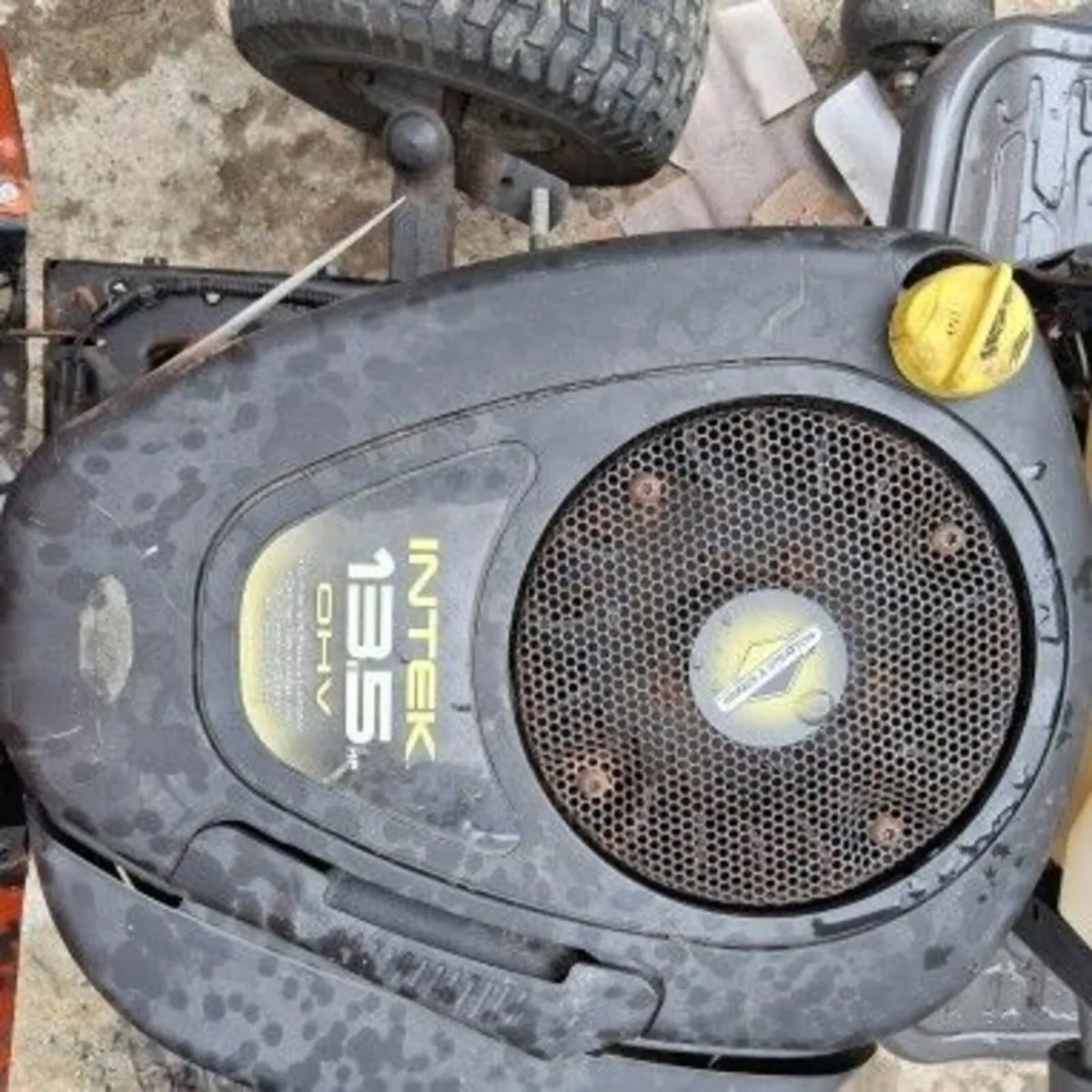 Husqvarna 135 ride on mower.  13.5 Engine. - Image 2