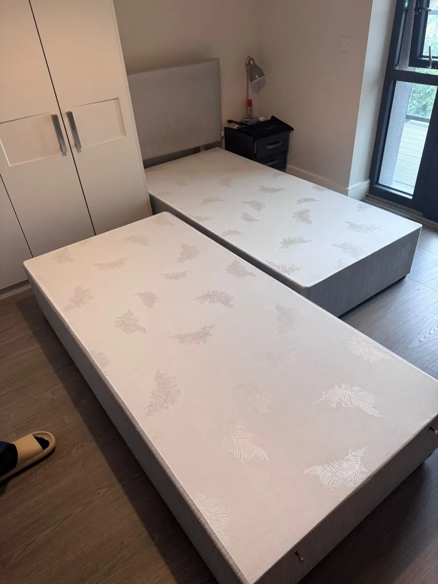Bed - Image 1