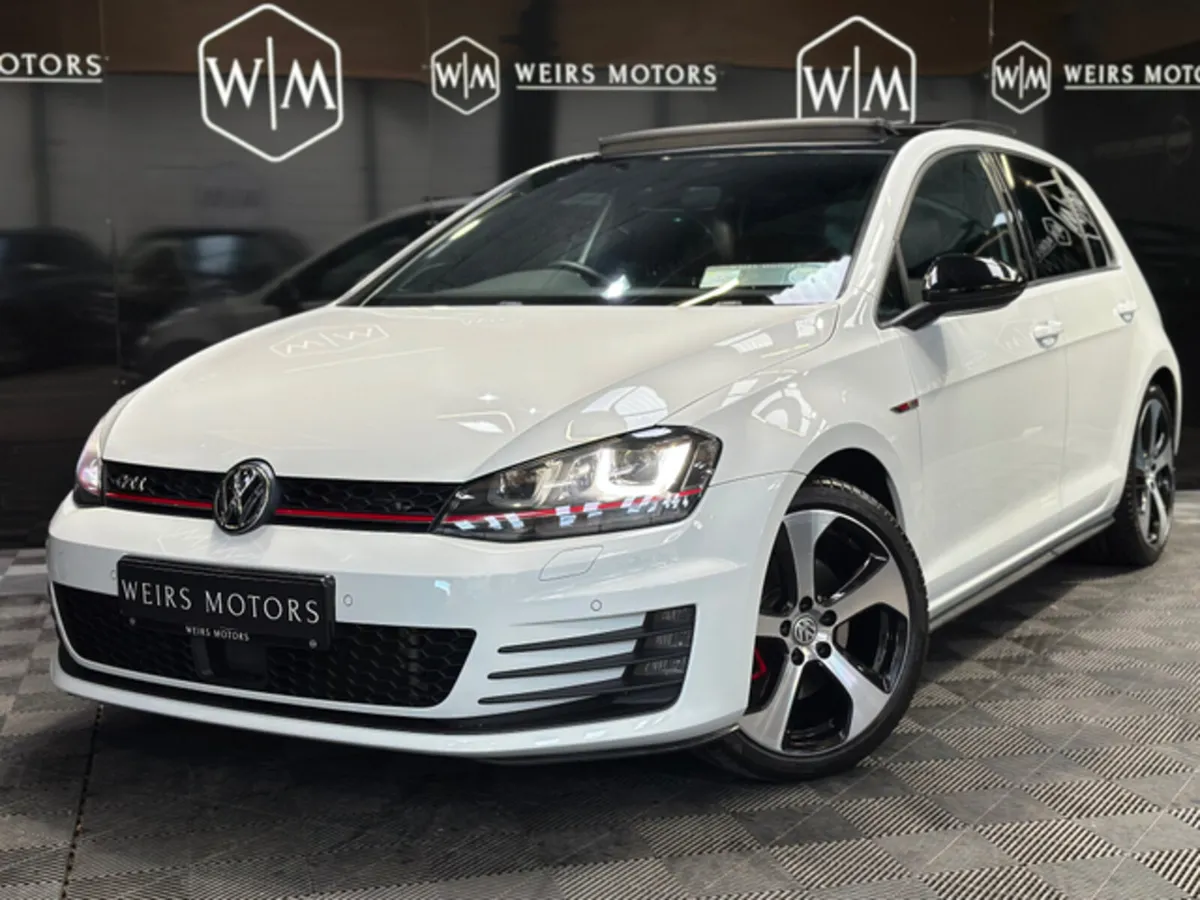 Volkswagen Golf GTI 2.0 TSI  SUNROOF / DYNAUDIO/ A - Image 2