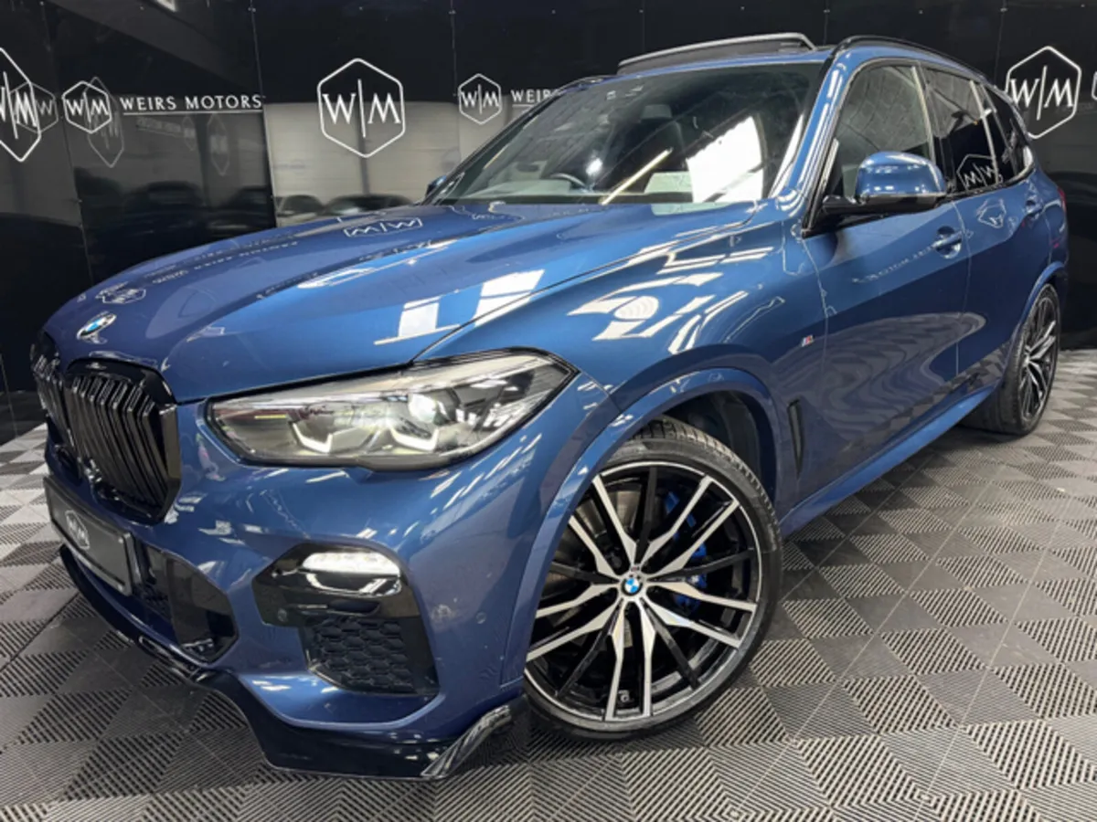 BMW X5 G05 XDRIVE 30D M SPORT/ SUNROOF/ SKY LOUNGE - Image 2