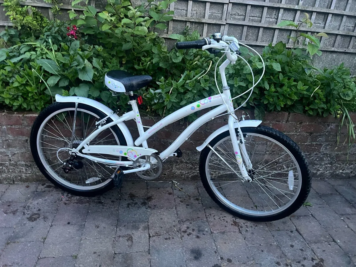 Girls bike size 24 great condition working 100% - Image 2