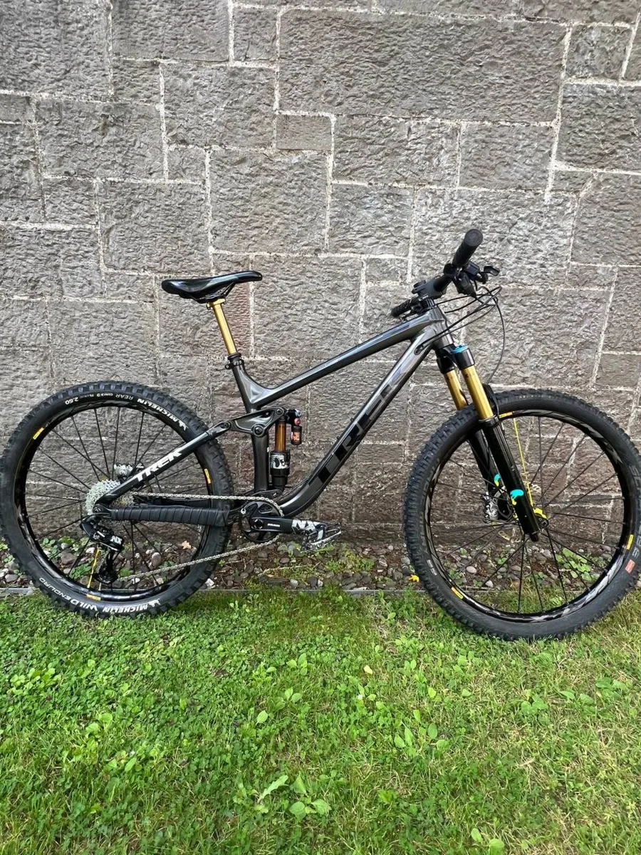 Mountain bike - Image 1