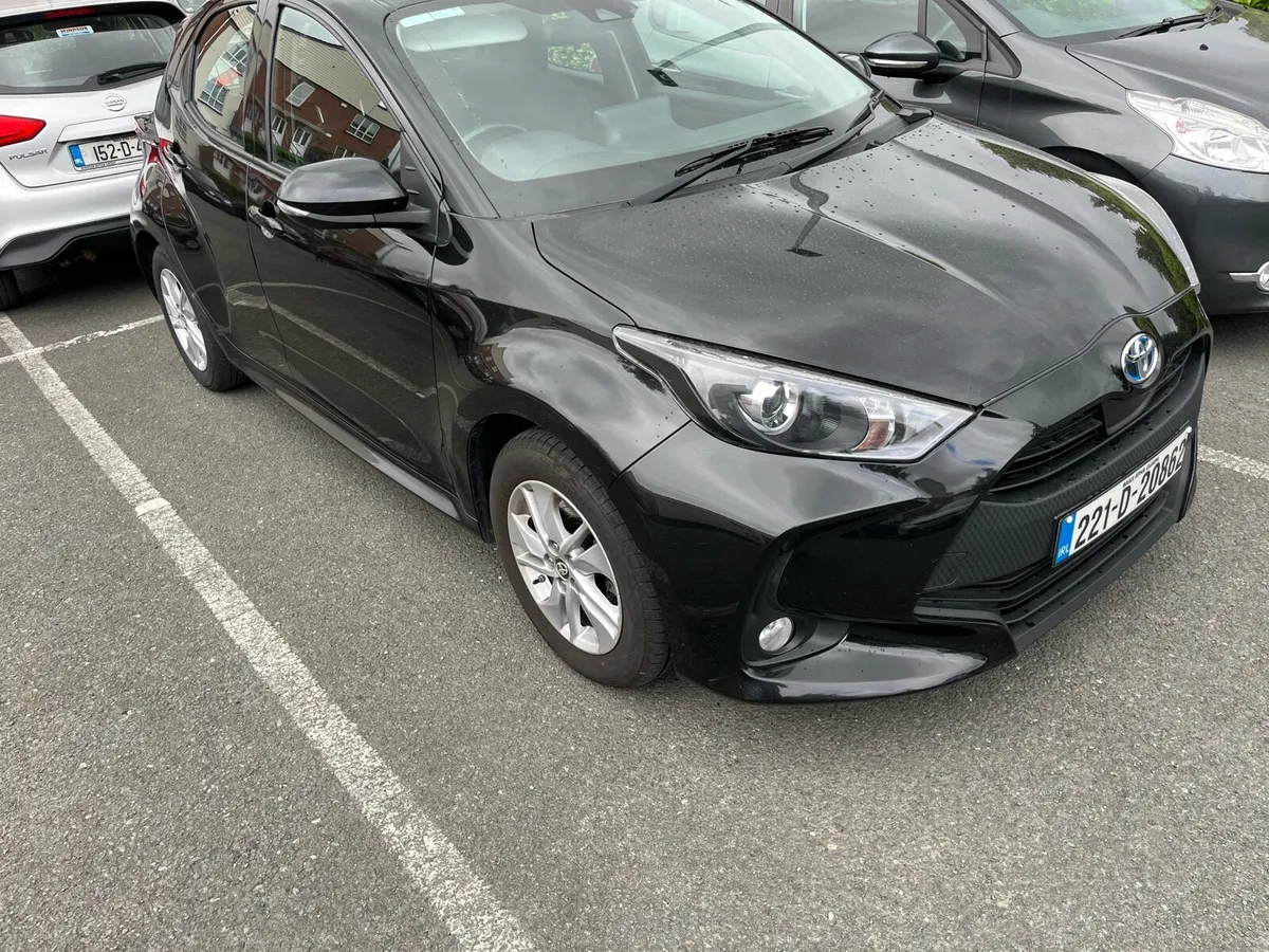 Toyota Yaris hybrid - Image 4