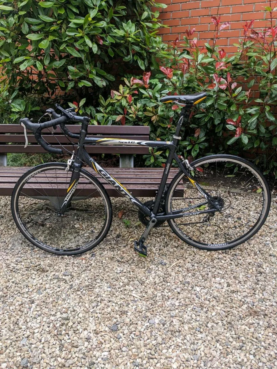 Giant road bike - Image 1