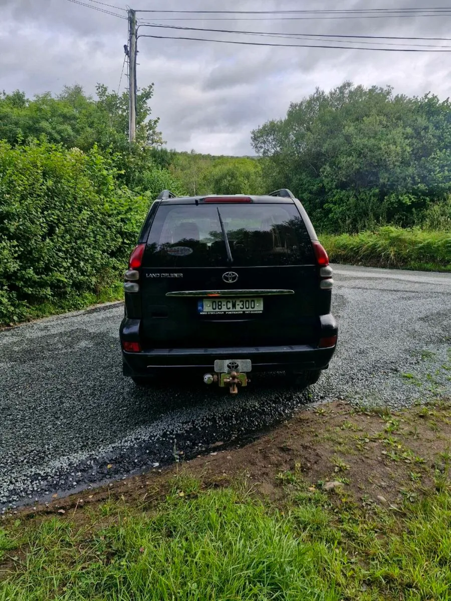 Toyota Land cruiser 5 seater - Image 4