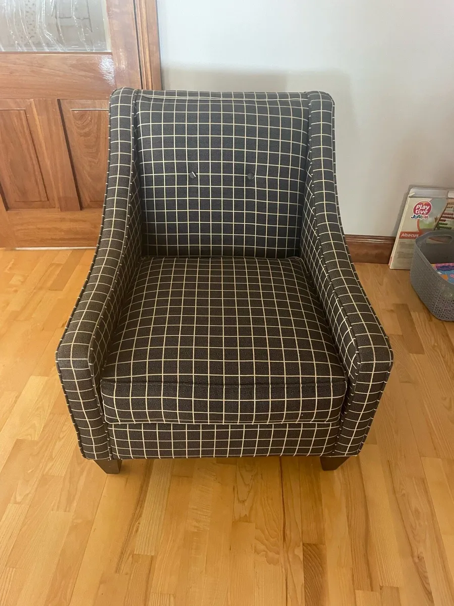 2 Arm Chairs - Image 4