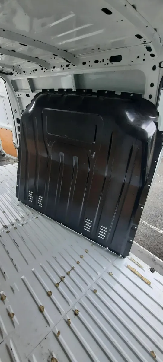 Renault master  bulk head deviding cabin wall - Image 2