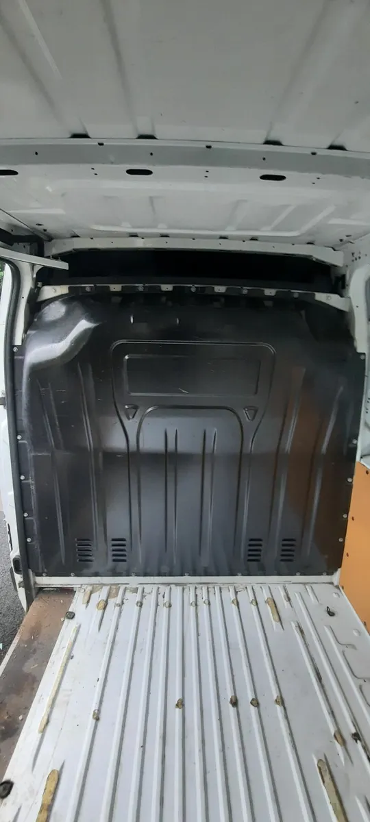 Renault master  bulk head deviding cabin wall - Image 4