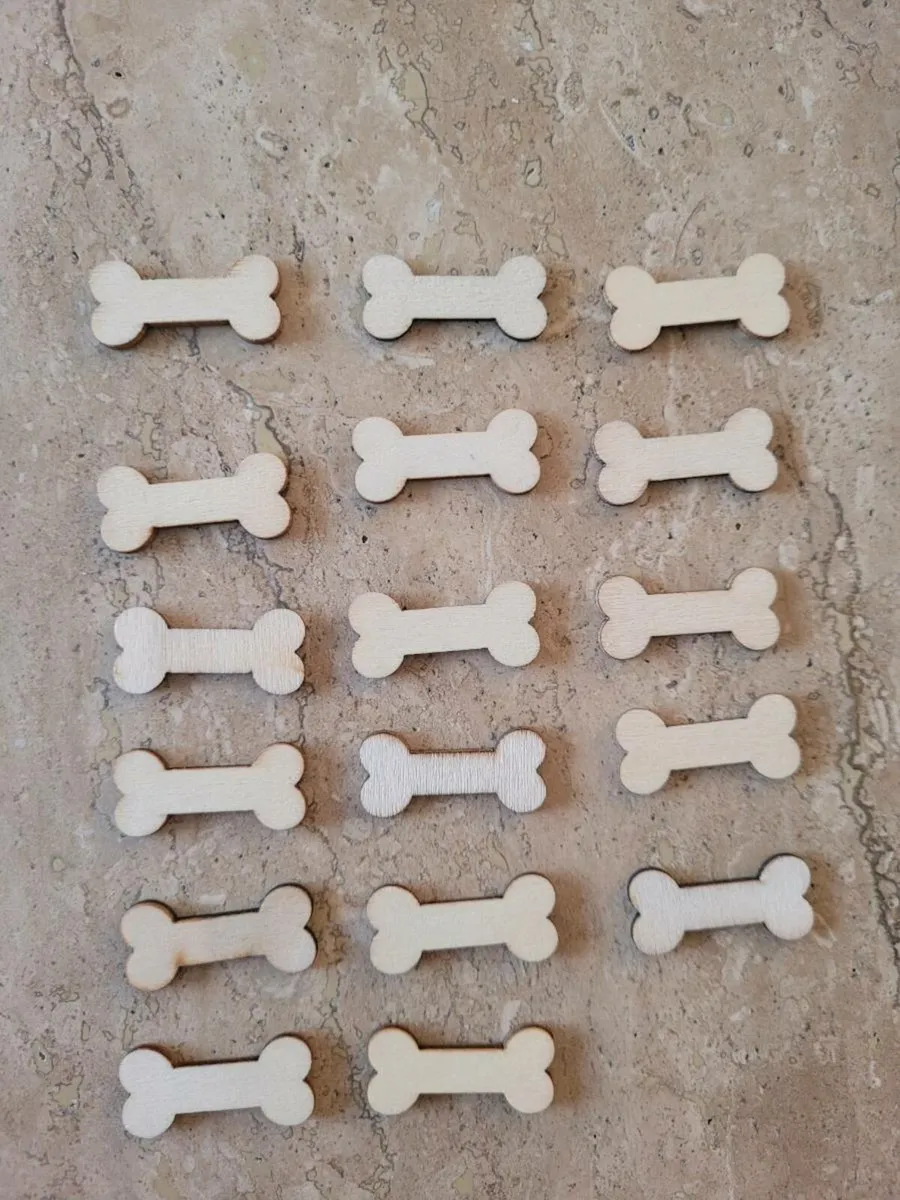 Dog wooden decorations