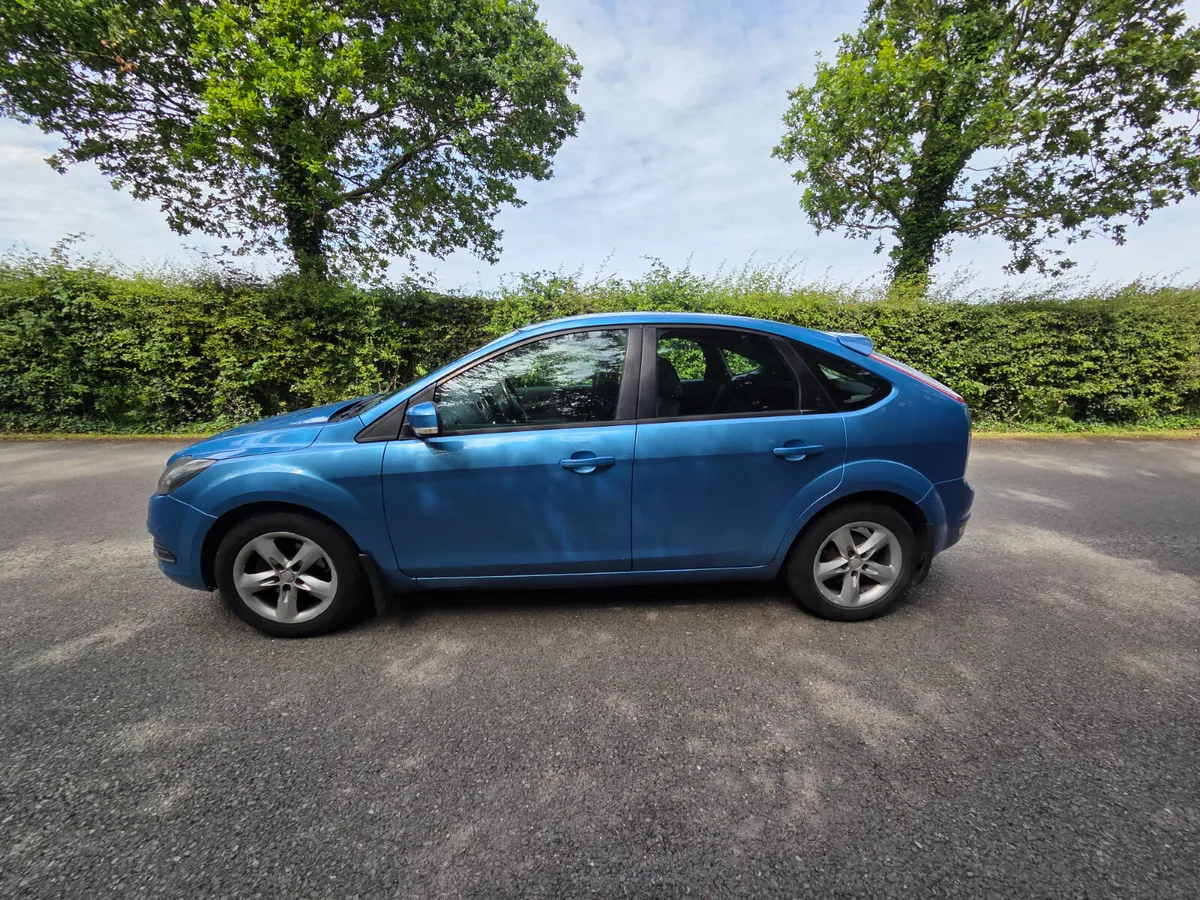 Ford Focus 2010 - Image 4