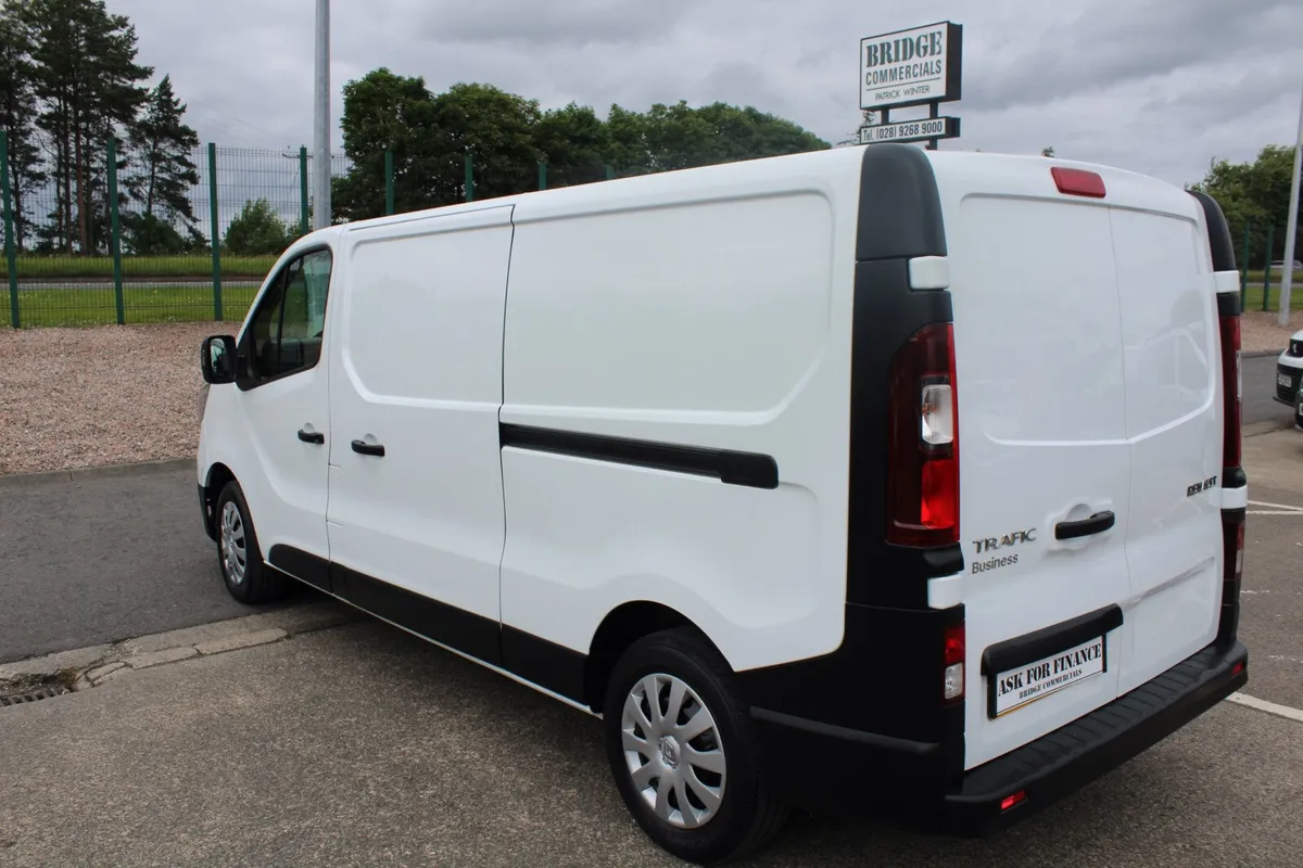 2022 Renault Trafic LL30 Business - Image 4