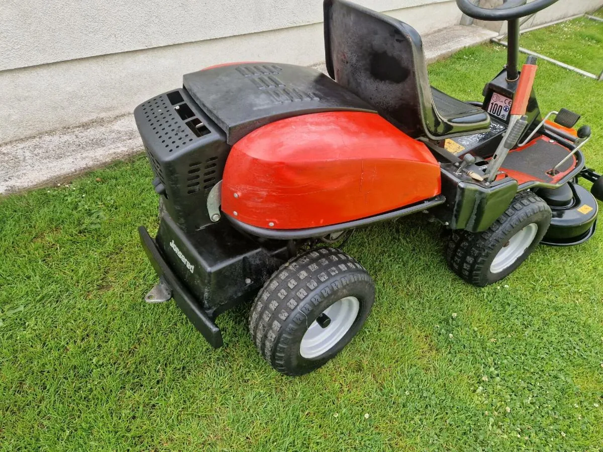 17 hp Lawnmower with new deck - Image 3