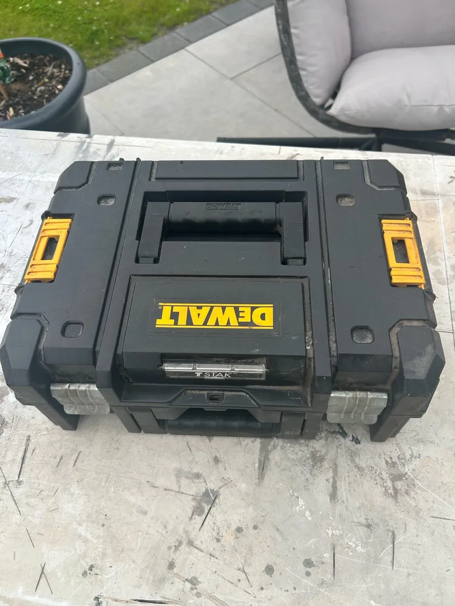 Dewalt grinder - Image 2